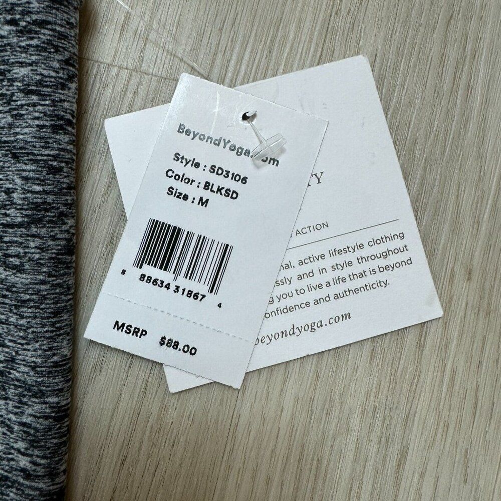 Beyond Yoga Spacedye Walk And Talk High Waisted Capri Legging Medium Gray - Picture 2 of 3